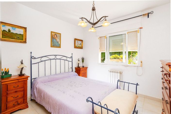 Image No.22-3 Bed House for sale