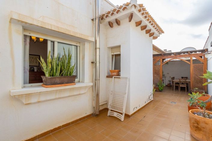 Image No.27-3 Bed House for sale