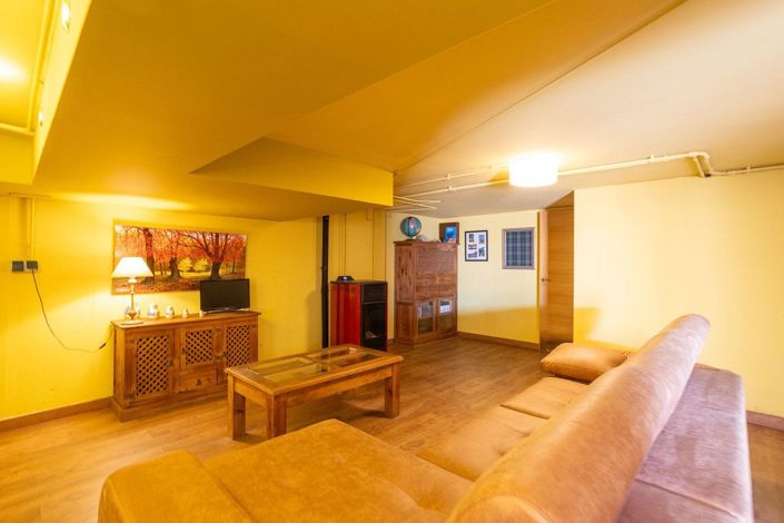 Image No.34-3 Bed House for sale