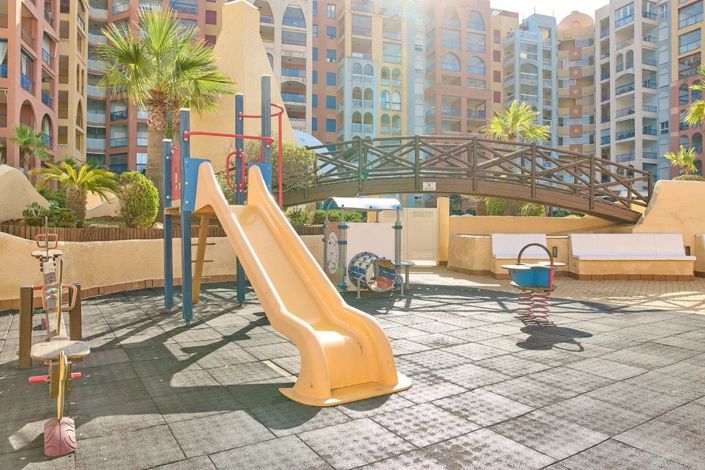 Image No.20-2 Bed Apartment for sale