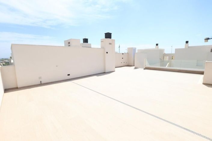Image No.27-3 Bed Apartment for sale