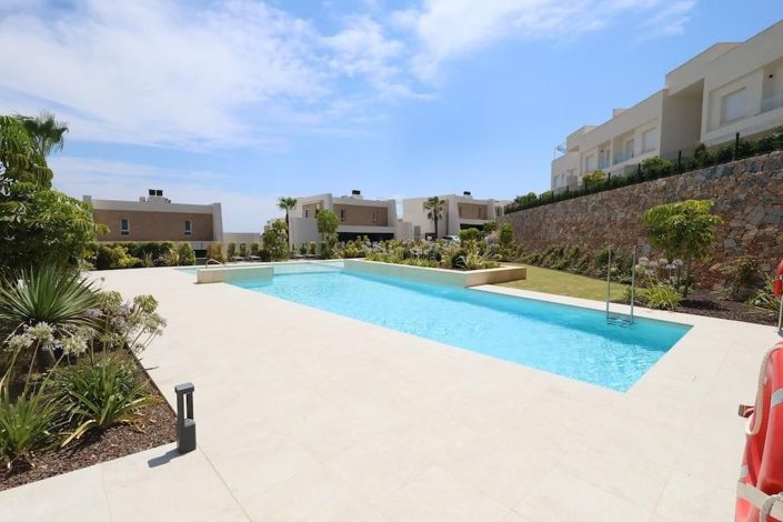 Image No.28-3 Bed Apartment for sale