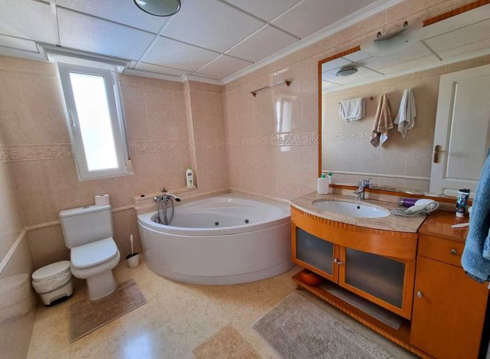 Image No.11-5 Bed Villa for sale