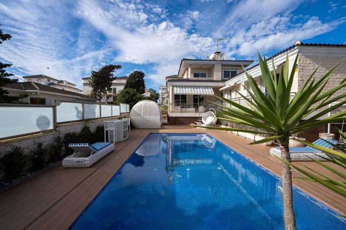 Image No.22-5 Bed Villa for sale