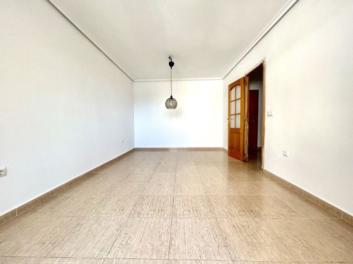 Image No.4-Appartement de 2 chambres à vendre à Torrevieja