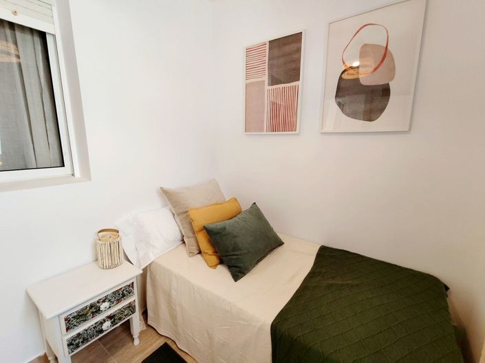 Image No.26-3 Bed House for sale