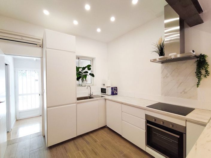 Image No.11-3 Bed House for sale