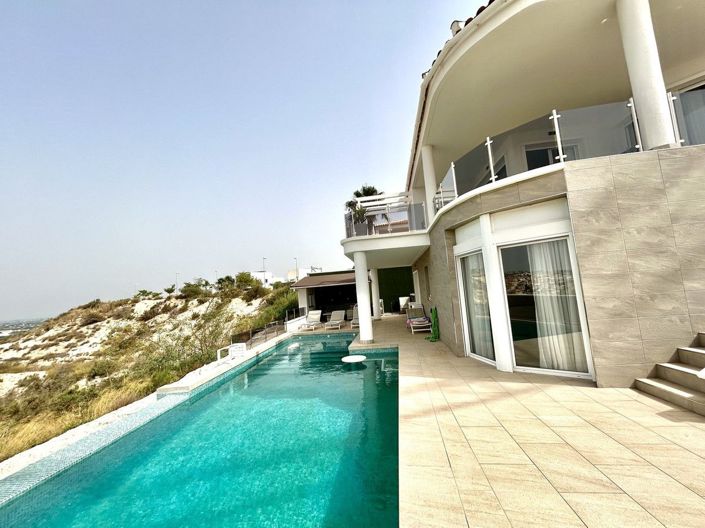 Image No.45-4 Bed Villa for sale