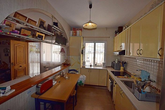 Image No.11-3 Bed House for sale