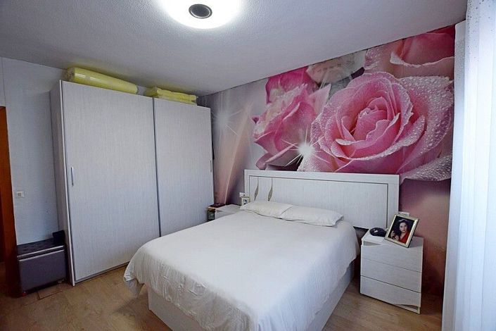 Image No.14-3 Bed House for sale