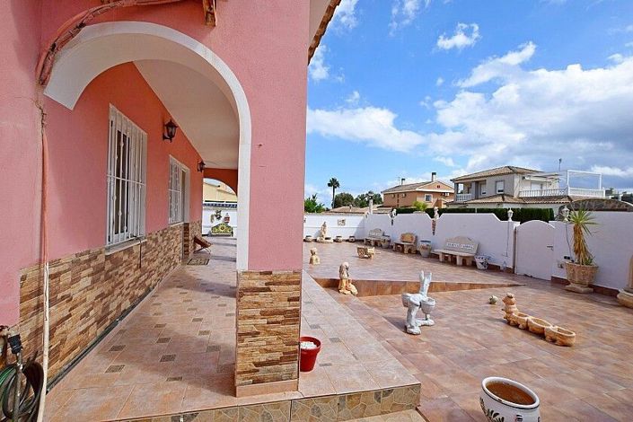 Image No.2-3 Bed House for sale