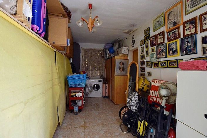 Image No.21-3 Bed House for sale