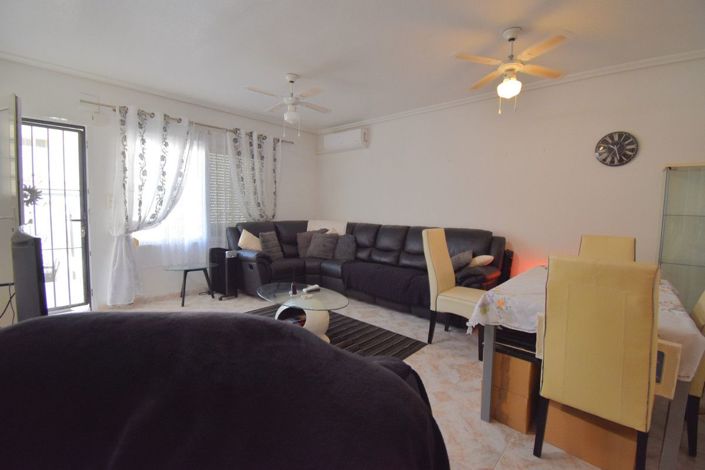 Image No.6-4 Bed House for sale