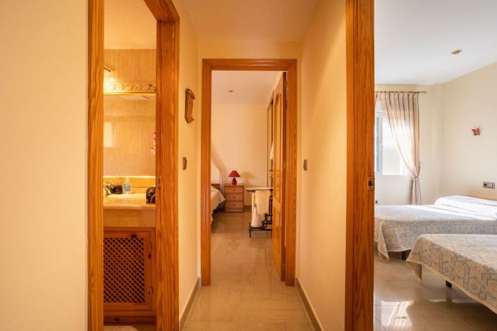 Image No.15-3 Bed Villa for sale