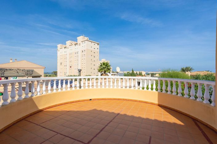 Image No.23-3 Bed Villa for sale