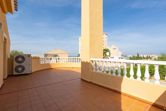 Image No.24-3 Bed Villa for sale