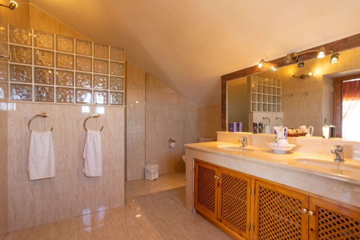 Image No.30-3 Bed Villa for sale