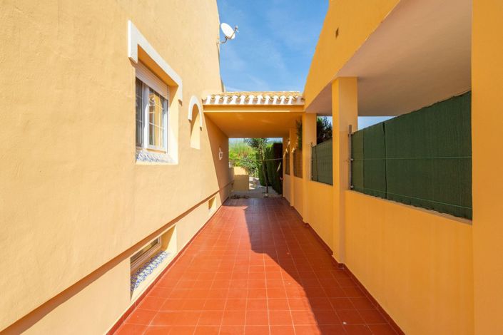 Image No.42-3 Bed Villa for sale