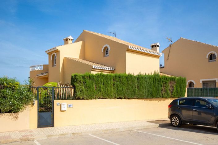 Image No.5-3 Bed Villa for sale