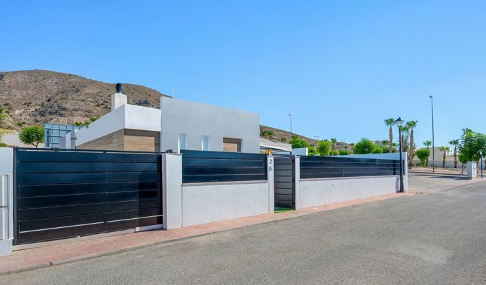 Image No.15-4 Bed Villa for sale