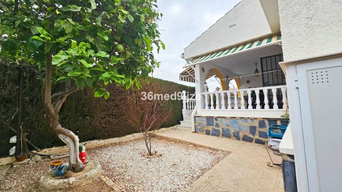 Image No.8-Villa de 3 chambres à vendre à Los Alcázares