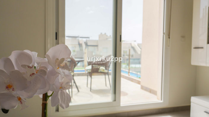 Image No.23-2 Bed Apartment for sale