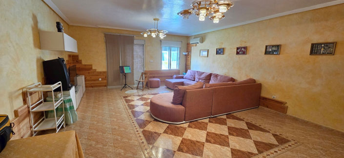 Image No.11-5 Bed Townhouse for sale