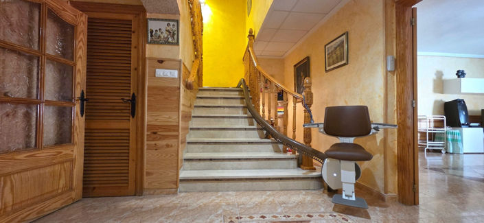 Image No.17-5 Bed Townhouse for sale