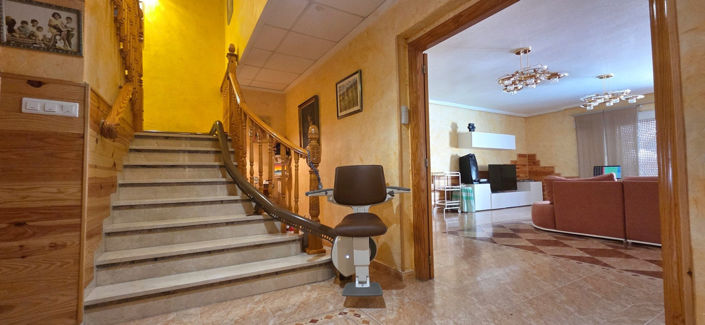 Image No.18-5 Bed Townhouse for sale