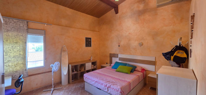 Image No.19-5 Bed Townhouse for sale