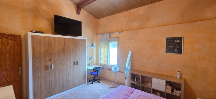 Image No.21-5 Bed Townhouse for sale