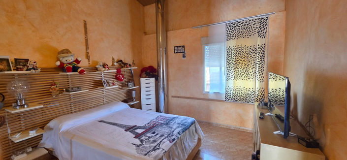 Image No.23-5 Bed Townhouse for sale