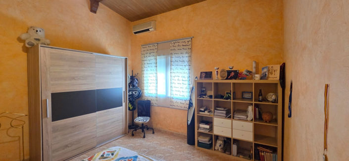 Image No.31-5 Bed Townhouse for sale