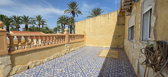 Image No.45-5 Bed Townhouse for sale