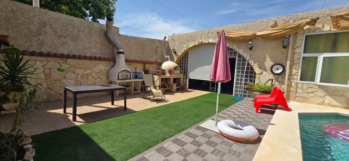 Image No.5-5 Bed Townhouse for sale
