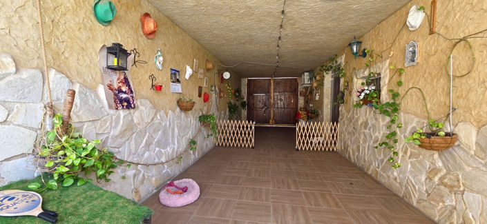 Image No.9-5 Bed Townhouse for sale