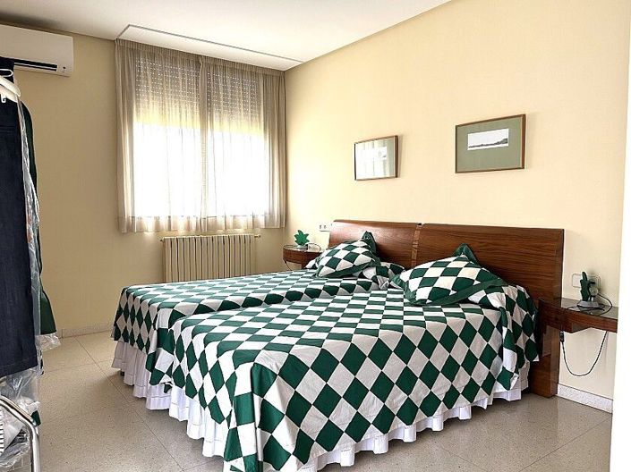 Image No.15-4 Bed Villa for sale