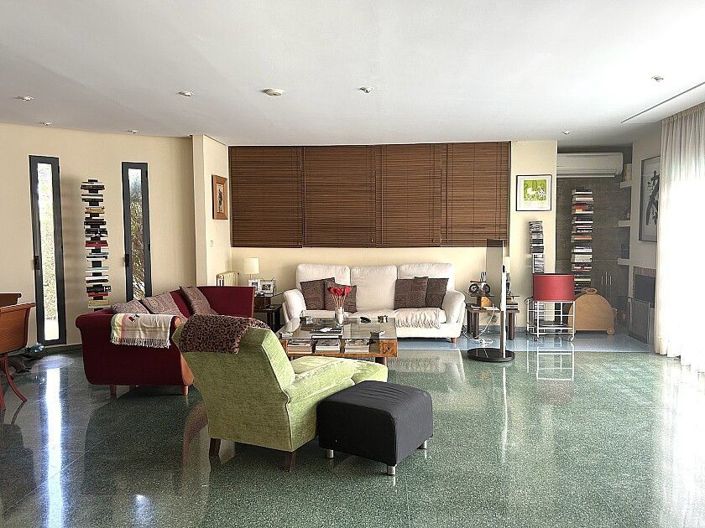 Image No.8-4 Bed Villa for sale