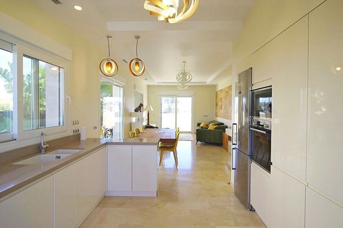 Image No.16-5 Bed Villa for sale