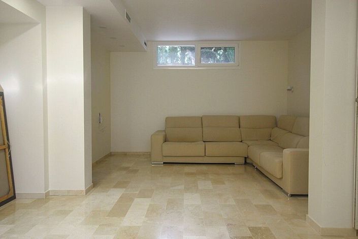 Image No.20-5 Bed Villa for sale