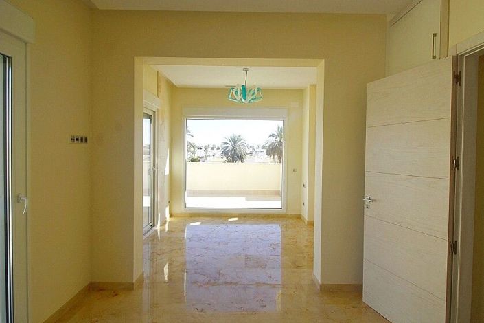 Image No.23-5 Bed Villa for sale
