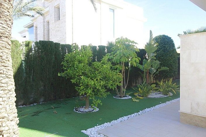 Image No.32-5 Bed Villa for sale