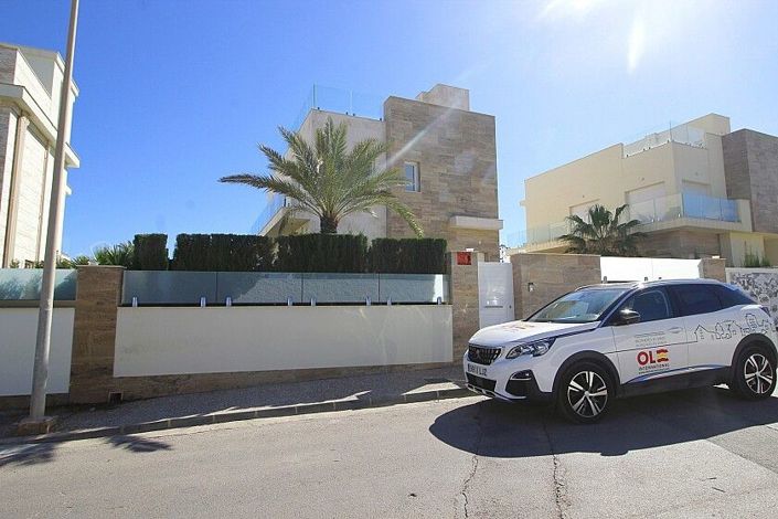 Image No.34-5 Bed Villa for sale