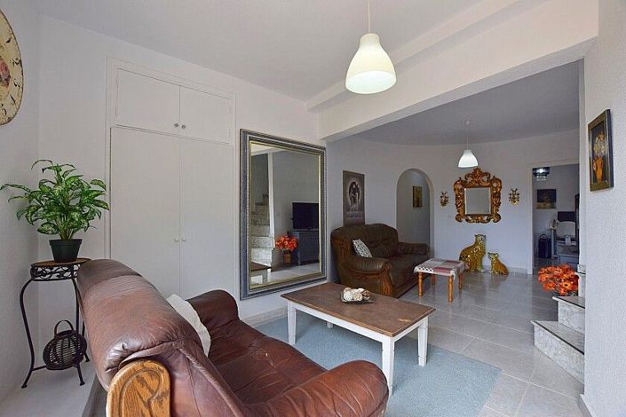 Image No.10-6 Bed Villa for sale
