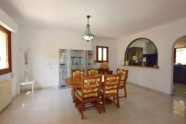 Image No.12-6 Bed Villa for sale