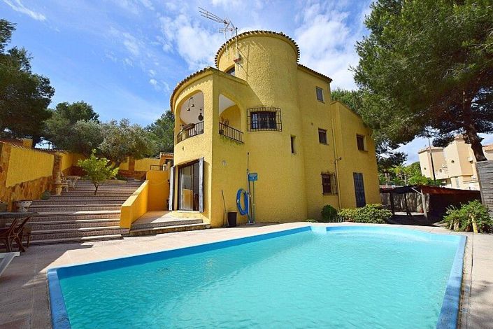 Image No.3-6 Bed Villa for sale