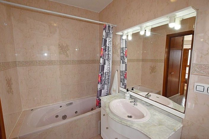 Image No.34-6 Bed Villa for sale