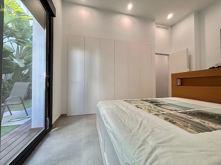 Image No.19-3 Bed Villa for sale