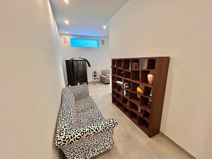 Image No.29-3 Bed Villa for sale