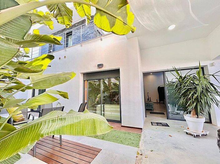 Image No.9-3 Bed Villa for sale